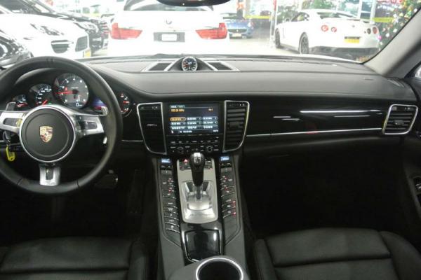 【杭州】2011年12月 保时捷 panamera 2011年12月保时捷帕拉梅拉4.