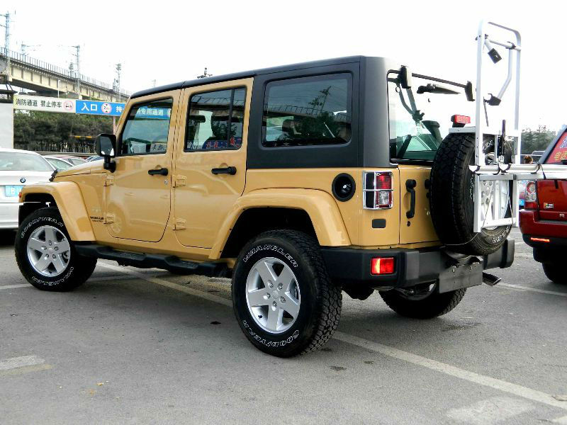 jeep 吉普牧马人 牧马人 3.6l 四门版 撒哈拉图片