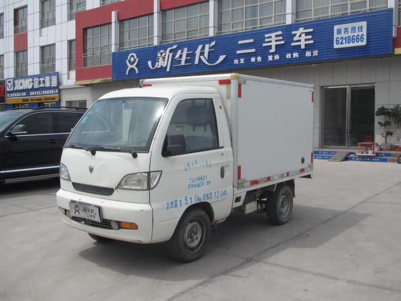 【嘉峪关】2006年3月 哈飞 路宝 1.0 标准型 手动 白色 手动挡