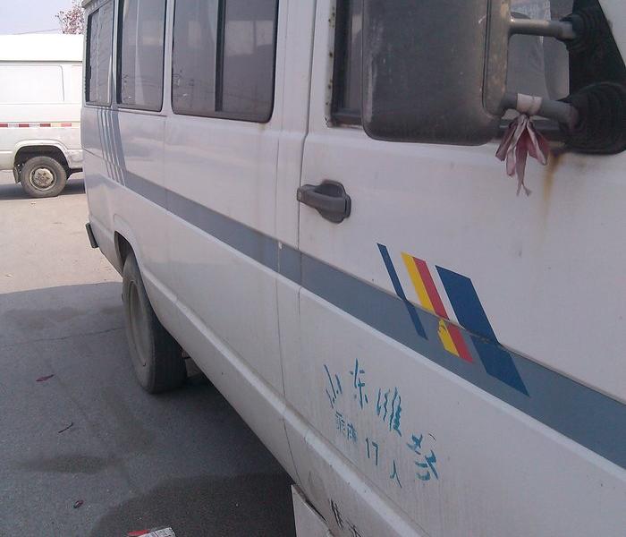 依维柯 得意 2009款 得意 2.5t-a35 7座图片