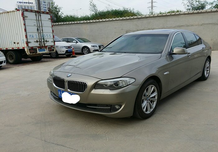 【南宁】2011年6月 宝马 宝马5系 2011款 宝马5系 523li 领先型 香槟