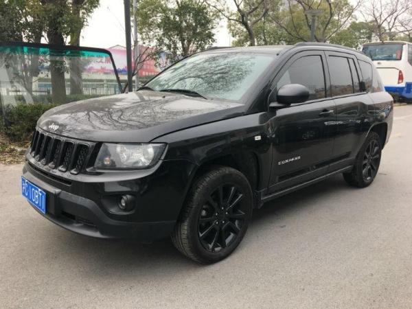 【上海】2013年10月 jeep 指南者 2.4 豪华版 黑色 手自一体