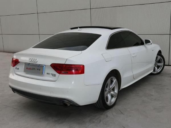 【杭州】2013年3月 奥迪 奥迪a5 a5 coupe 3.0t quattro 白色 自动档