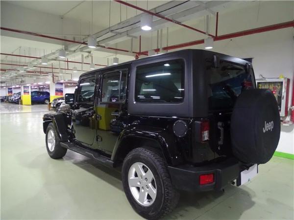 【上海】2014年4月 jeep 牧马人 3.0l 四门 自动档