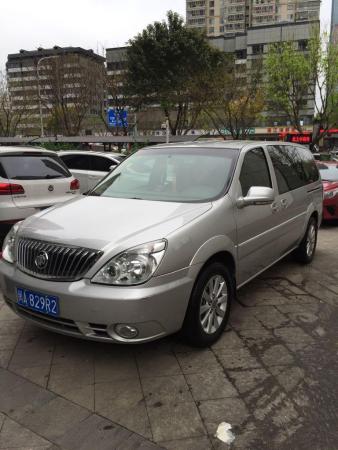 【福州】2011年11月 别克 gl8 商务车 2.4 base 舒适版 银灰 自动档
