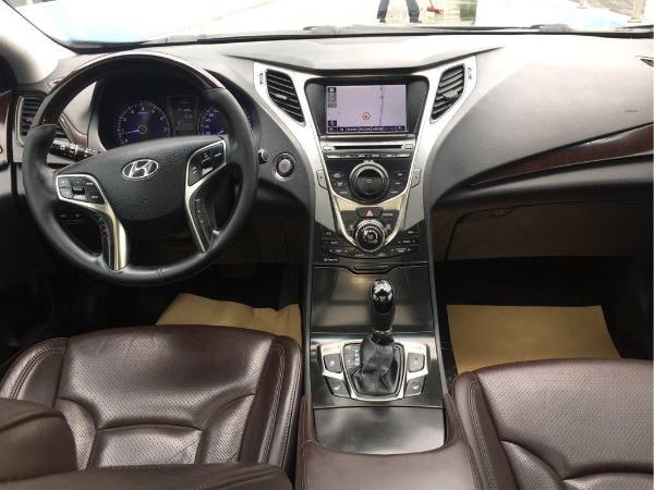 【上海】2014年5月 现代 雅尊 3.0l 旗舰型 自动档