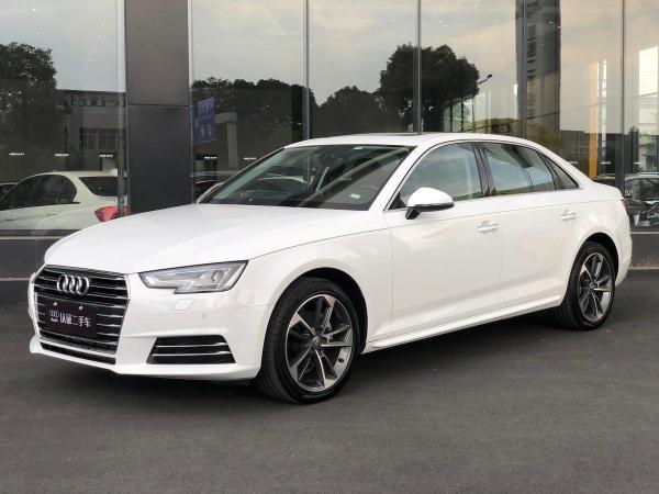 【东莞】2016年11月 奥迪 奥迪a4l a4l 40tfsi 运动型 白色 自动档