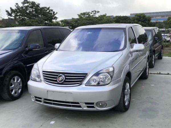【上海】2006年6月 别克gl8 陆尊gl8 3.0l at lt豪华型 银灰 自动档