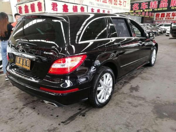 【临沂】2011年7月 奔驰r级 r500 5.5l 4matic 黑色 手自一体