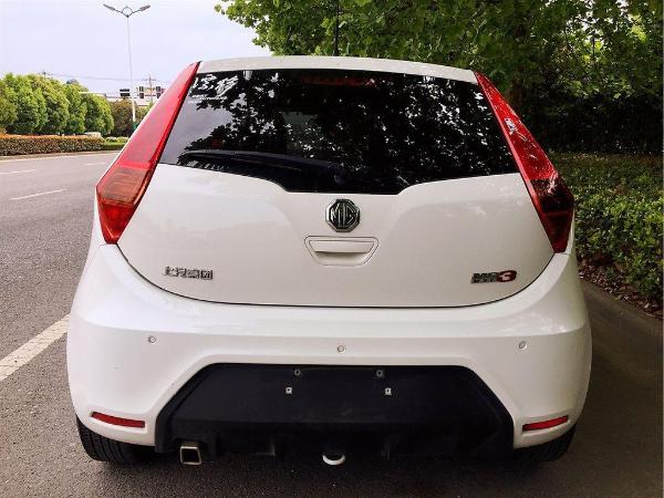 【南京】2016年4月 名爵 名爵3 2016款 mg3 1.5l精英版 白色 自动档