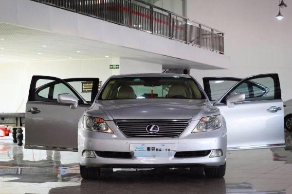 雷克萨斯 ls ls图片