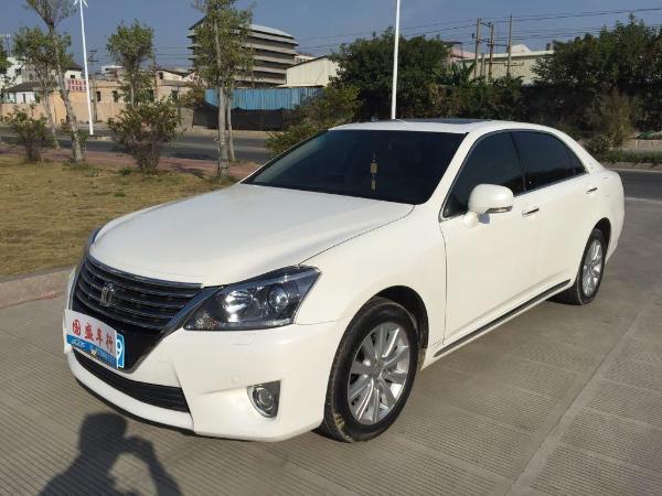 【汕头】2014年5月丰田 皇冠 2.5 royal 导航版