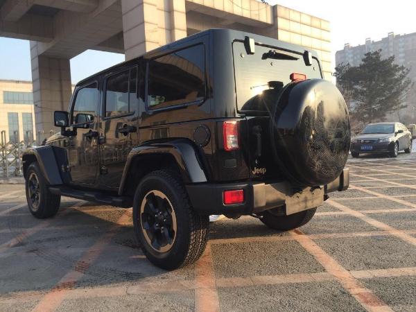 【长春】2015年1月 jeep 牧马人 3.6 龙腾典藏版 黑色 手自一体