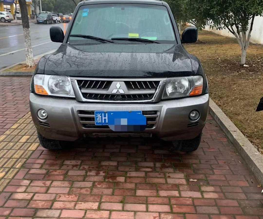 【台州】2011年6月 三菱 帕杰罗 2011款 v73 3.0l mt gls 手动挡