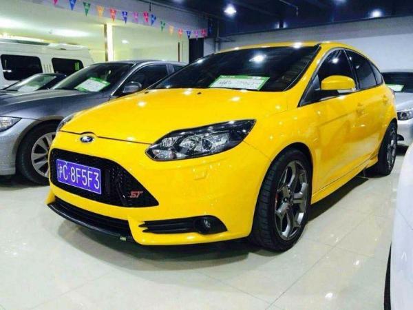 福特 福克斯 st 2.0t 热血橙