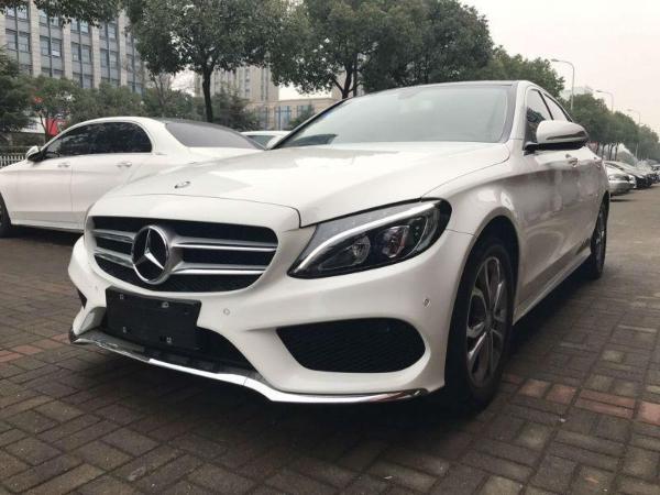 奔驰c200l 白色