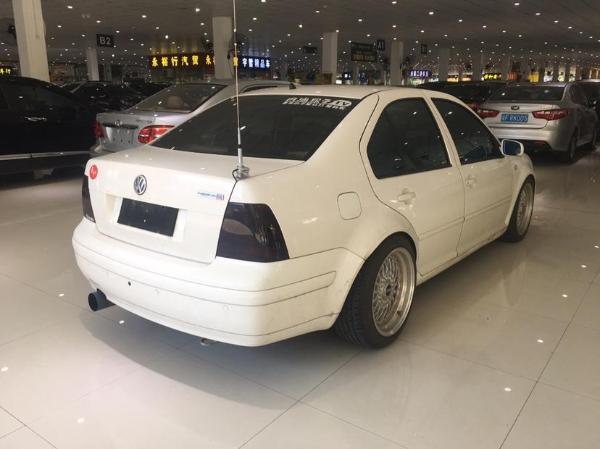 【韶关】2003年9月 大众 宝来 1.8t 自动档 豪华型 白色 自动档