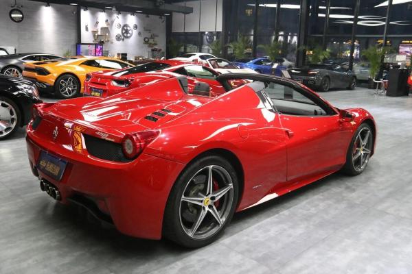 【北京】2012年12月 法拉利 458 spider 4.5 红色 自动档