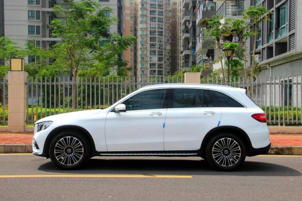 【深圳】2018年5月 奔驰glc级 glc260 2.0t 4matic 动感型 手自一体