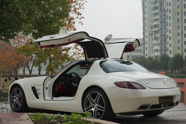 【上海】2011年4月 奔驰sls sls amg 6.3l 自动档