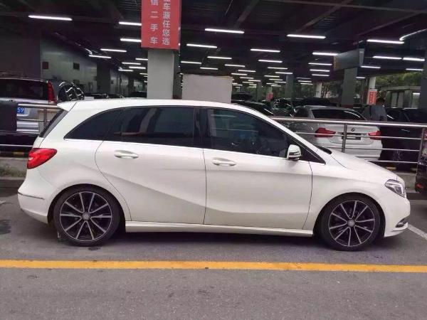 奔驰b200一年交保险多少钱 奔驰b200保险是多少