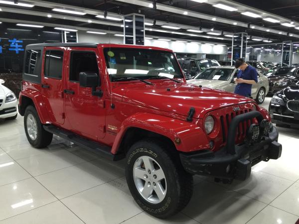 【杭州】2014年6月 jeep 牧马人 3.0 四门版 sahara 红色 自动档