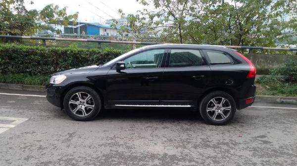 【重庆】2012年7月 沃尔沃 xc60 t5个性运动版 黑色 自动档