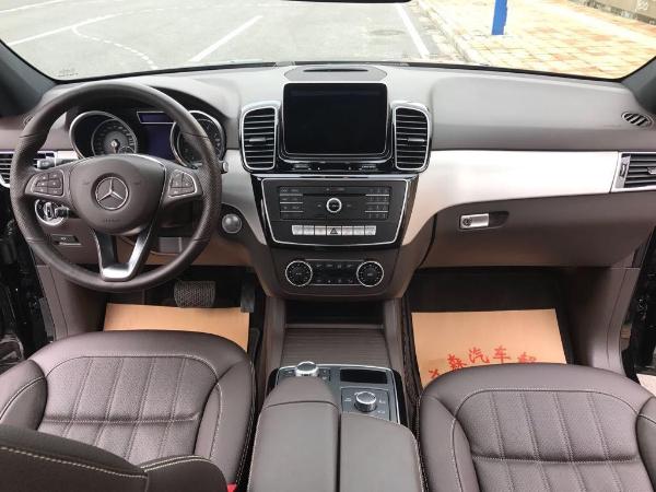 奔驰gle gle320 4matic 3.0t 动感型