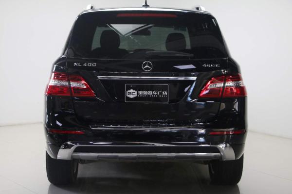 【青岛】2014年8月 奔驰 m级 ml400 4matic 3.0t 动感型 黑色 自动档