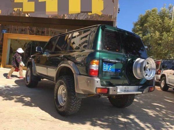 suv越野车 日产 昆明二手途乐 近年二手途乐比较   基本配置 编号