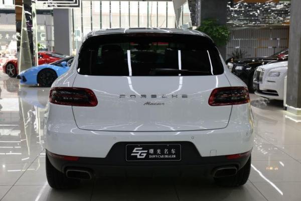 【杭州】2015年7月 保时捷 macan 2.0t 白色 自动档