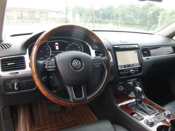 途锐3.0t二手市场动态 Clo8w1X2bUuAWe15AAEYb9irTrI570_small_800_600.jpg