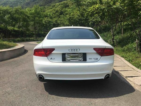 2013年8月奥迪 奥迪a7 a7 50tfsi quattro 舒适型