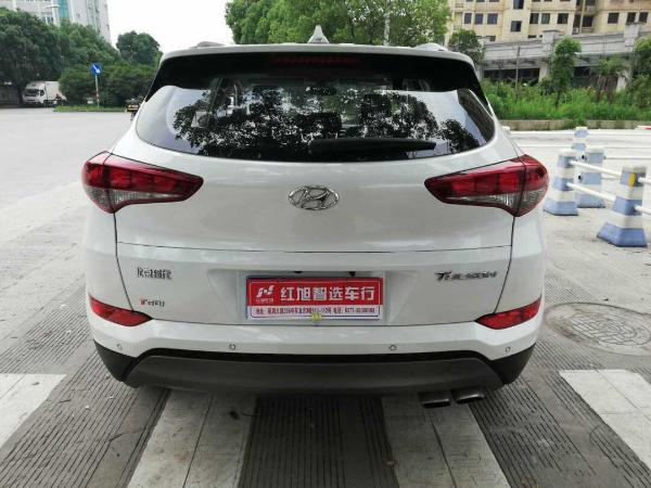 【温州】2017年5月 现代 途胜 1.6t gls dct两驱智能型 白色 手自一体