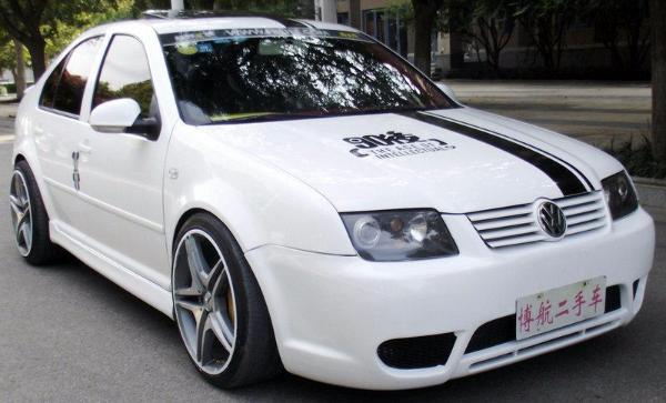 【北京】2004年11月 大众 宝来 1.8t 自动档 豪华型 手动挡