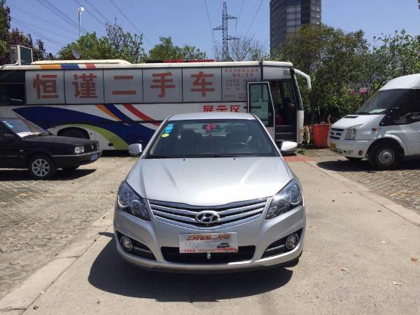 【上海】2012年6月 现代 悦动 1.6 豪华型 银灰 手动挡