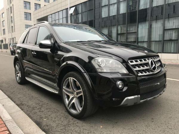 【宁波】2011年4月 奔驰 m级 amg ml63 amg 6.2 黑色 自动档