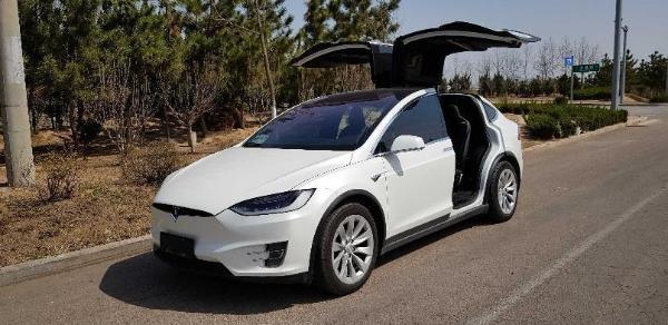 【威海】2017年4月 特斯拉 model x 90d