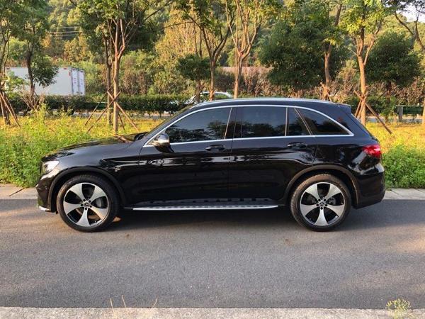 【台州】2018年3月 奔驰glc级 glc300 2.0t 4matic 豪华型 手自一体