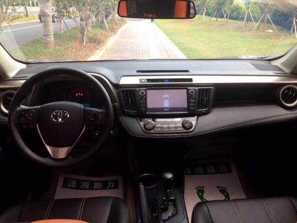 【长沙】2014年11月 丰田 rav4 2.0s 四驱风尚版 自动档