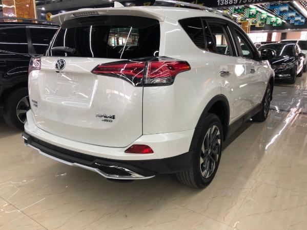 【鞍山】2017年6月 丰田 rav4 2016款 荣放 2.5l精英版 白色 手自一体