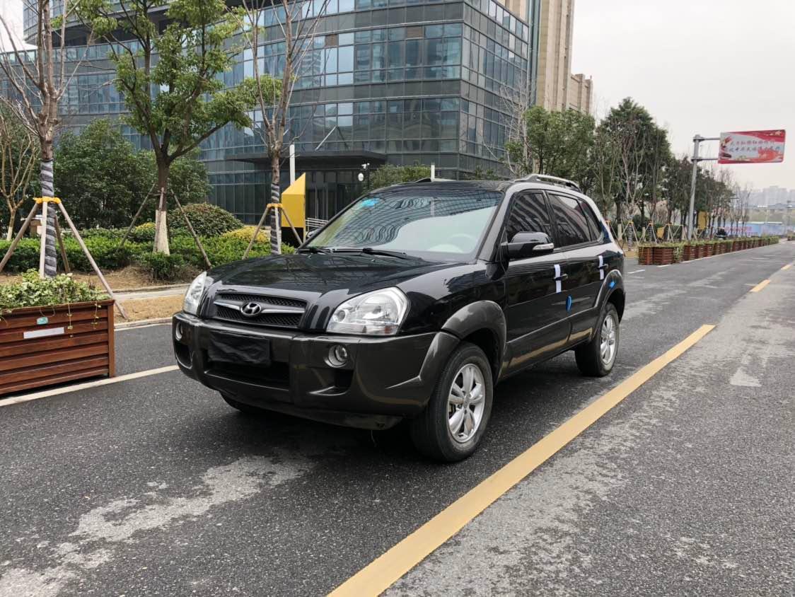 【嘉兴】2012年9月 现代 途胜 2013款 2.0l 两驱舒适型 手自一体