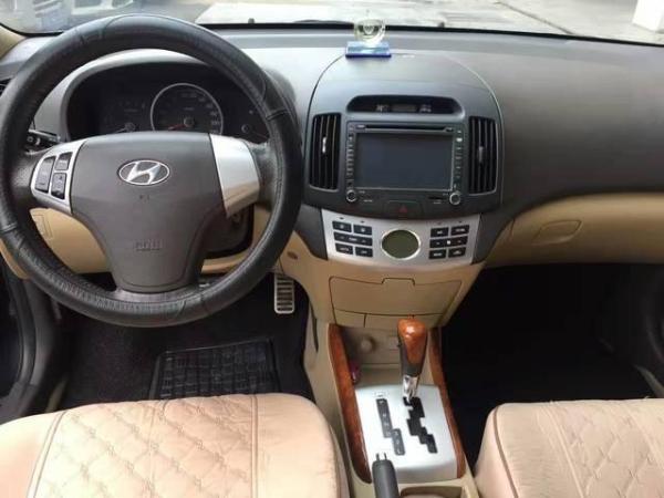 【长沙】2009年8月 现代 悦动 1.8 豪华型 黑色 自动档