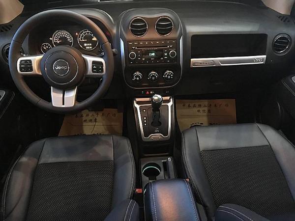 【淄博】2014年4月 jeep 指南者 2014款 2.4l舒适版 改款 白色 自动档