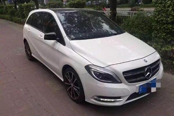 奔驰b级 b200 2.0 豪华型