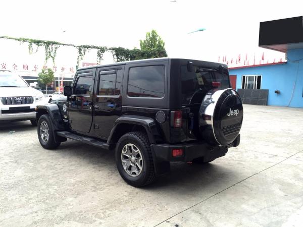 【烟台】2013年4月 jeep 牧马人 黑色 自动档