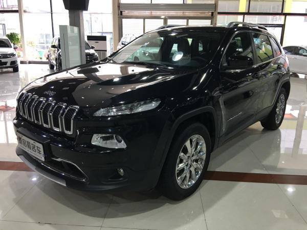 2016年4月jeep 自由光 2.4l 优越版