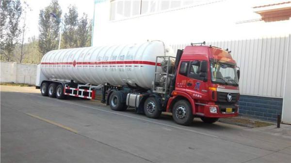 济宁2013年9月二手液化天然气运输罐价格lng槽车后尾价格黑色自动档