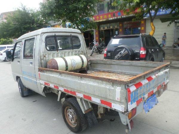 8年1月 二手五菱PN双排油气两用拖板车 价格1.2万元高清图片