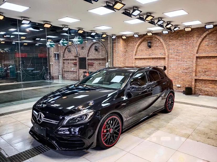 【合肥】2019年1月 奔驰 奔驰a级amg 2018款 amg a 45 4matic 臻藏版